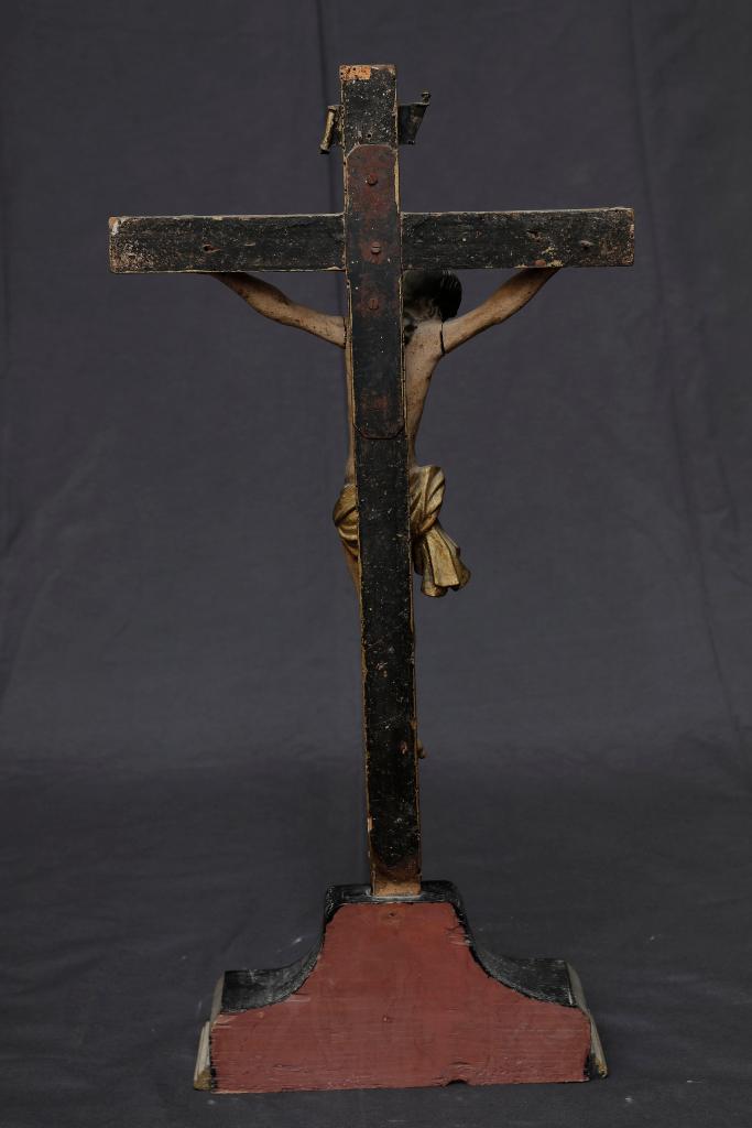 ensemble de 4 croix d'autel : Christ en croix