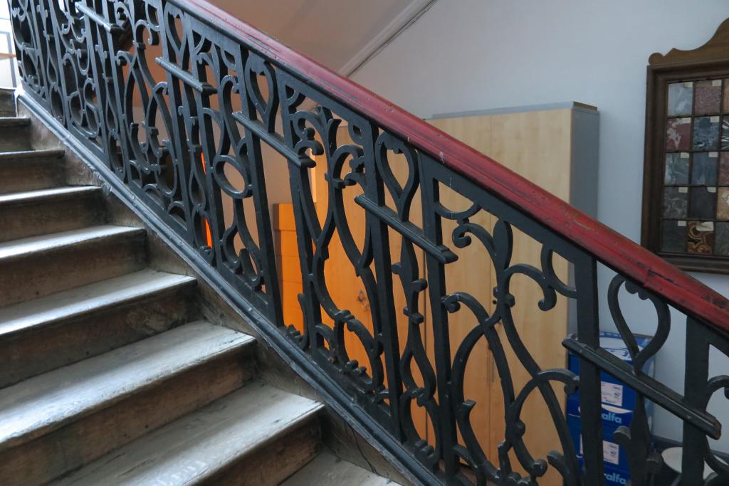 maison dite château Lafont-Lassale ou Lassus-Nestier, actuellement musée et office de tourisme