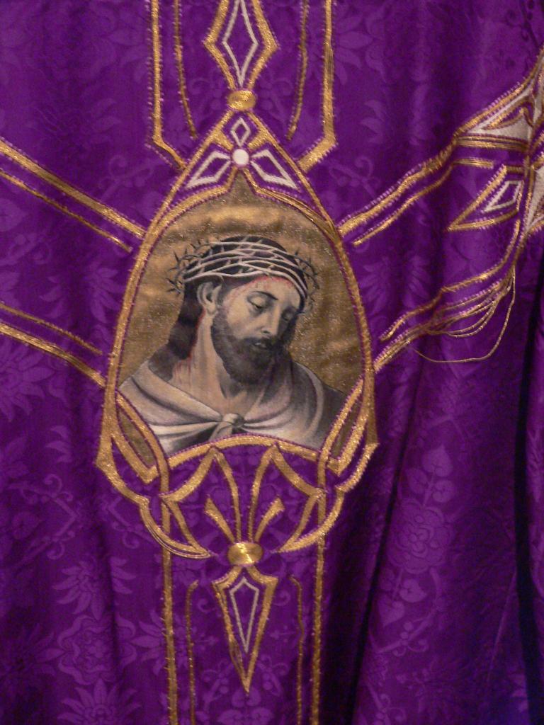 chasuble, étole (ornement violet)