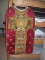 chasuble , étole de clerc : ornement rouge 2