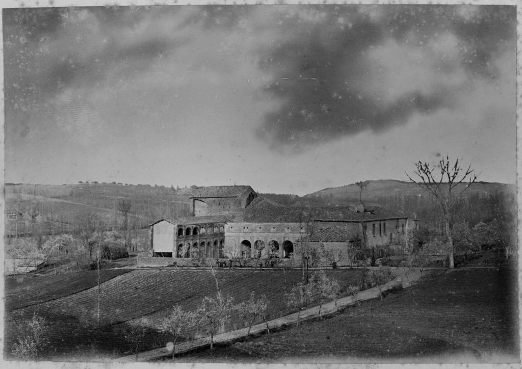 ancienne abbaye cistercienne de Lagarde-Dieu
