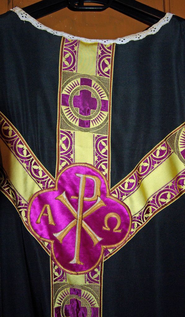 sommaire des textiles de l'église de Saint-Denis