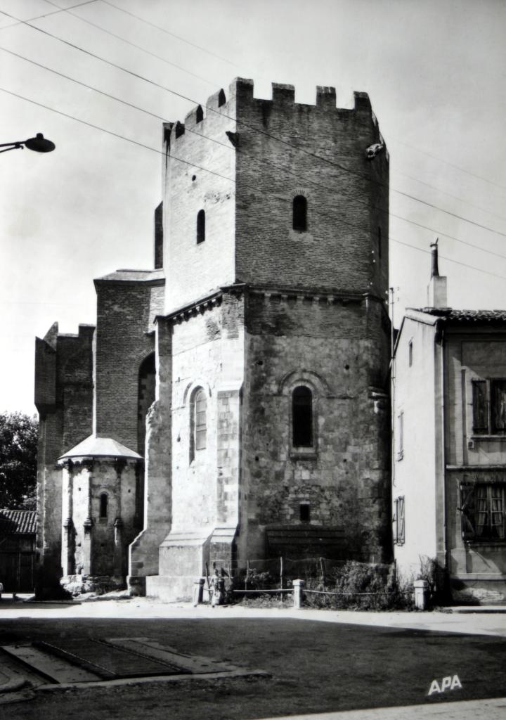 prieuré de bénédictins Saint-Pierre et Saint-Phébade, puis église paroissiale