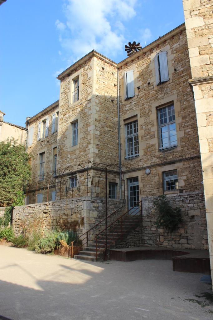 ancienne école de filles, actuelle médiathèque et Fablab