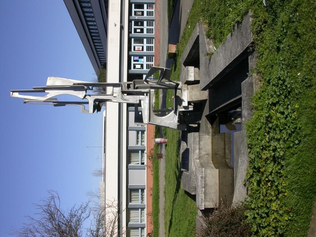 sculpture en ronde-bosse : sans titre