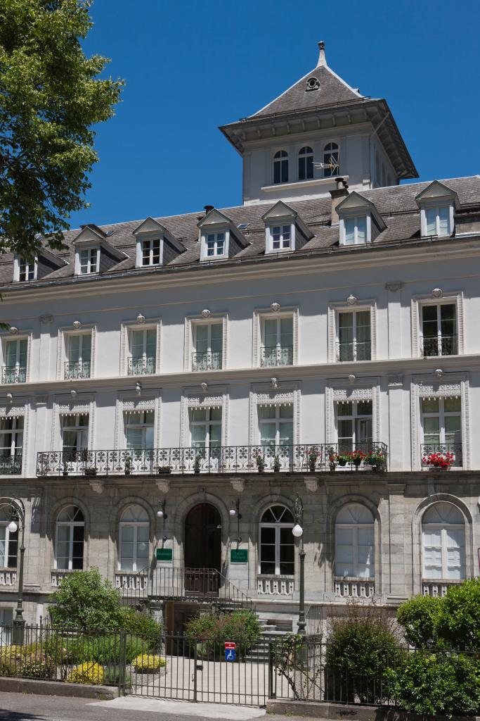 grand hôtel Bonnemaison actuellement résidence palais d'Etigny