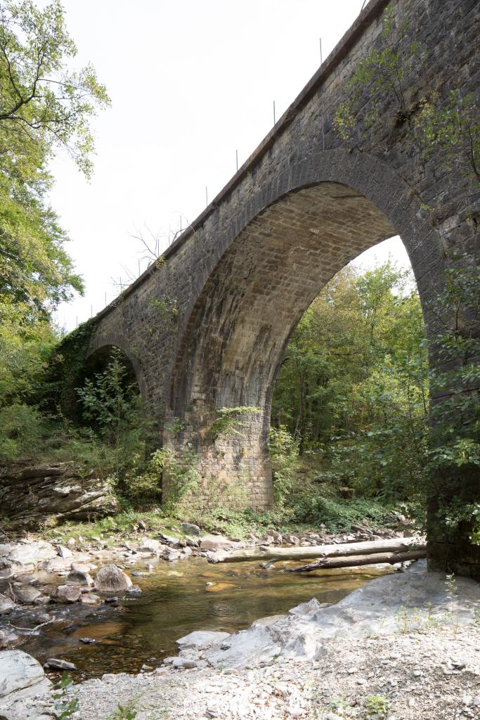 pont sur la rivière Mimente