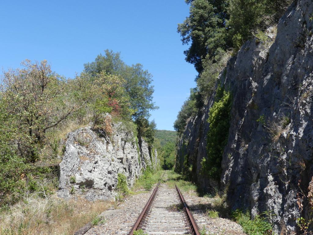 ancienne voie ferrée de Cahors à Capdenac : tronçon n°3 de Saint-Cirq-Lapopie à Tour-de-Faure