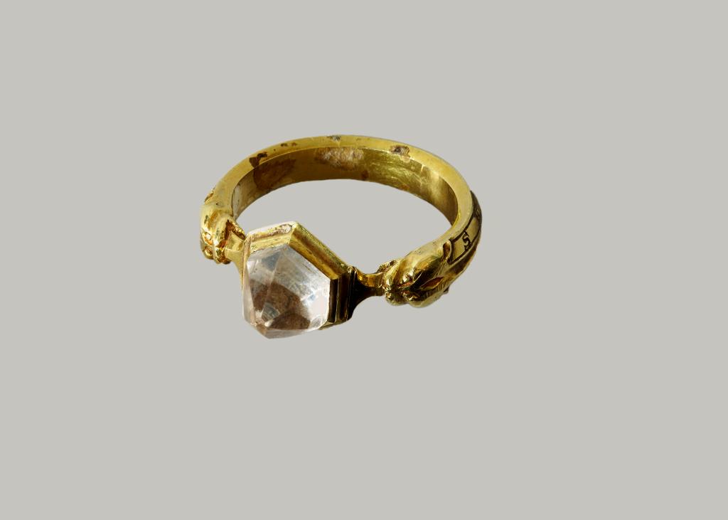 bague d'évêque (n° 1), anneau épiscopal
