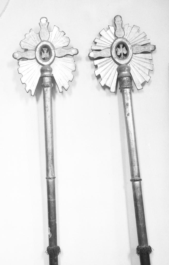deux bâtons de procession