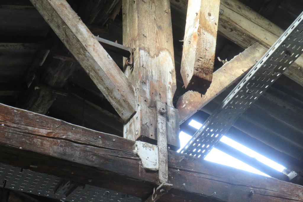 ancienne forge à la catalane, puis usines textiles Barbe et Bernadou, puis SOTAP-Carol, aujourd'hui désaffectée
