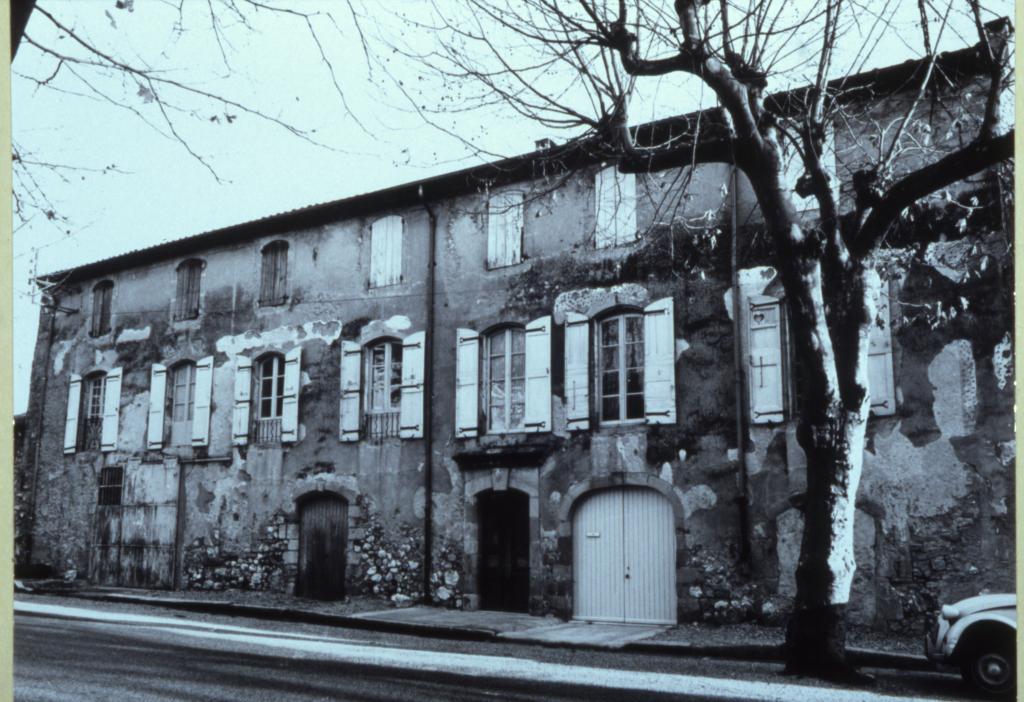 Demeure