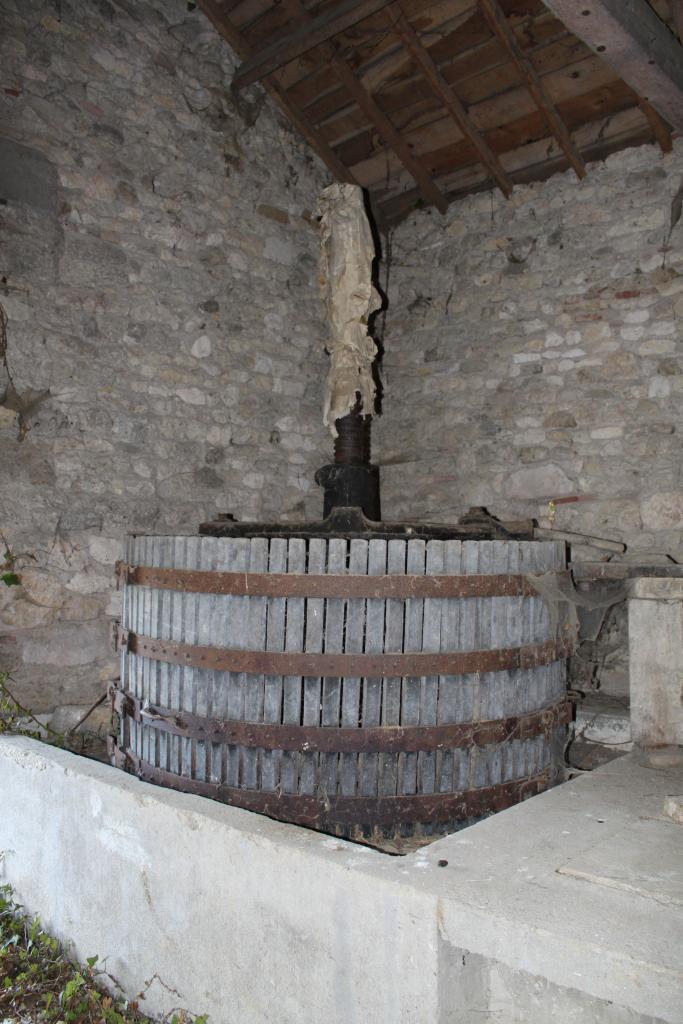 machine à pressurer : pressoir à vin