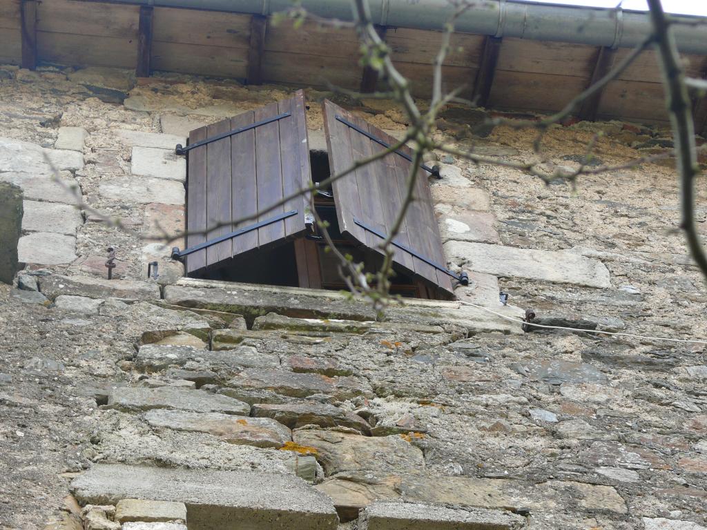 maisons, actuellement immeuble à logements