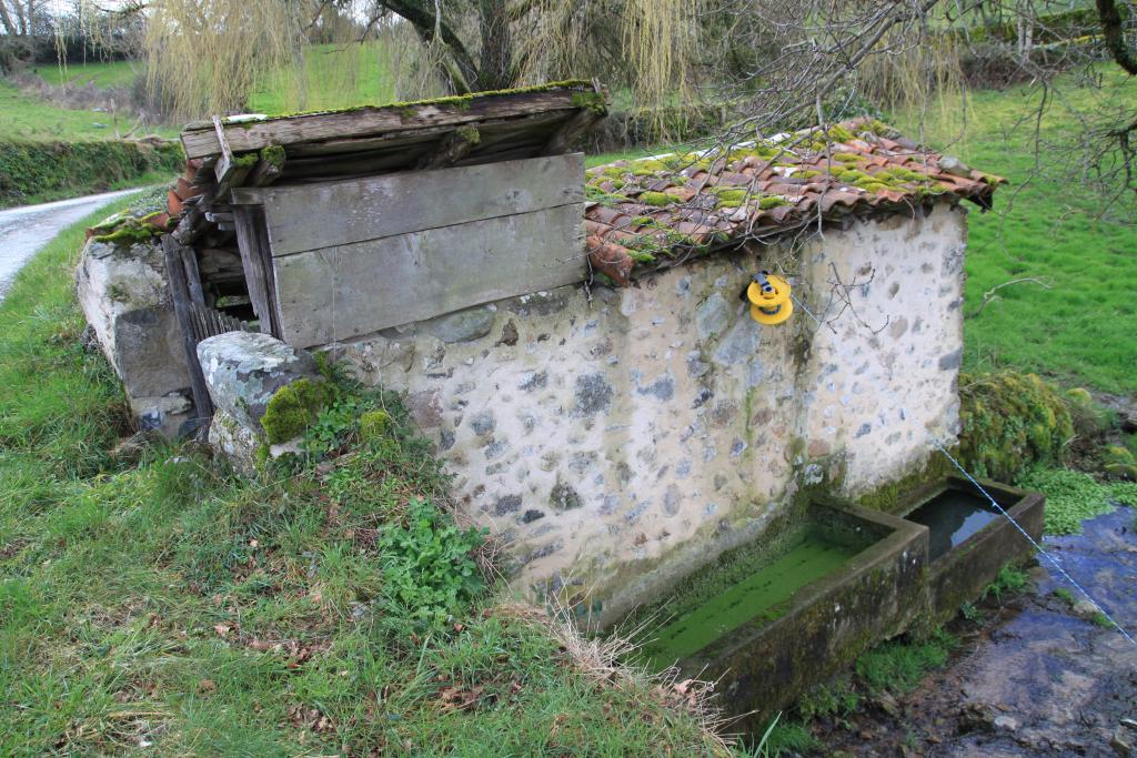 lavoir vieux de Cantaloube