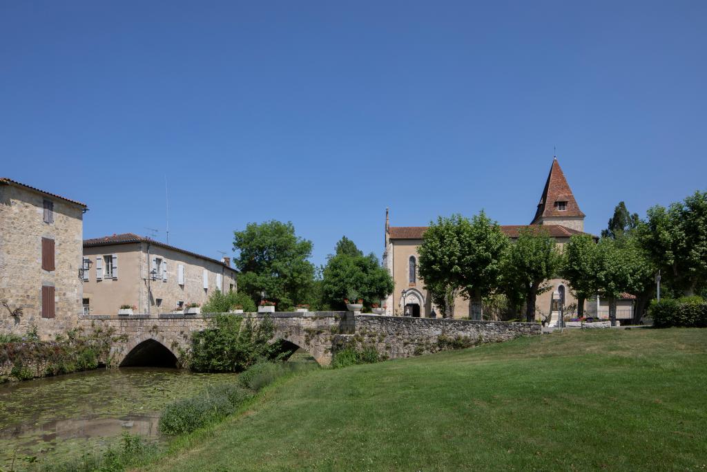 village de Fourcès