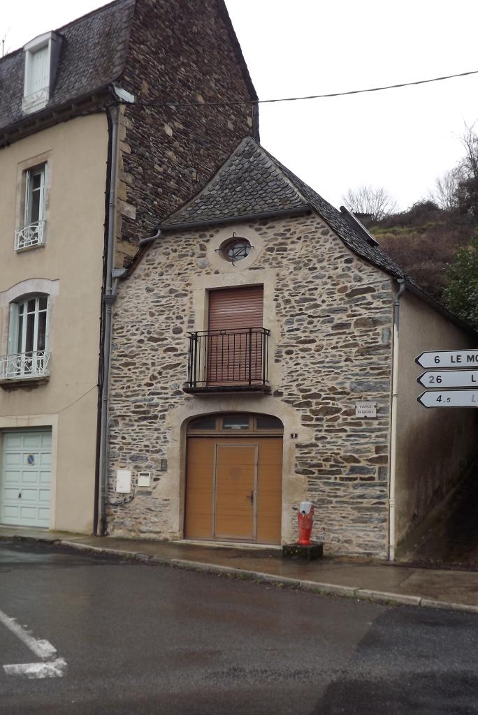 ancien bâtiment agricole devenu maison