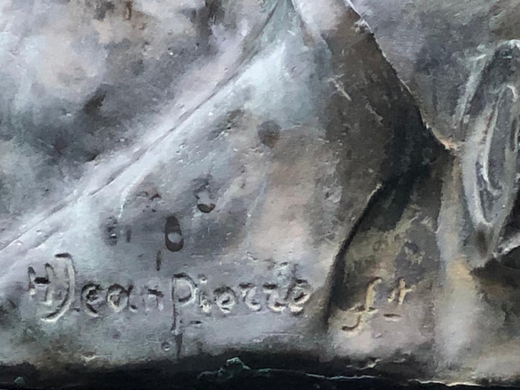 Monument à Marguerite de Navarre
