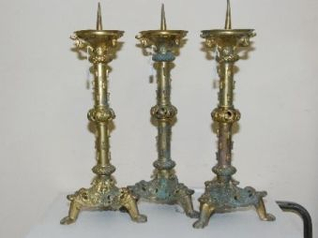 ensemble de 3 chandeliers de style néo-rocaille