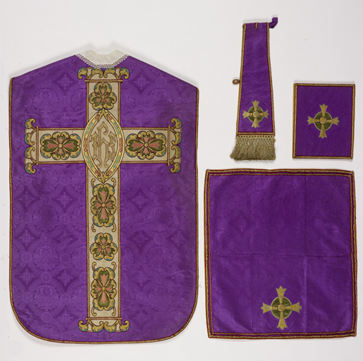 ornement liturgique catholique violet (n° 8)