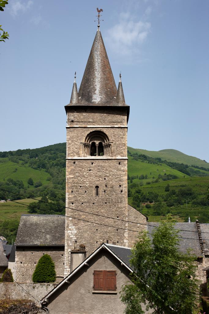 prieuré de bénédictins, église paroissiale Saint-Pierre, Saint-Ebons