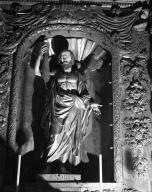 Cinq statues : saint André, saint Antoine, saint François, saint Augustin, saint Sébastien