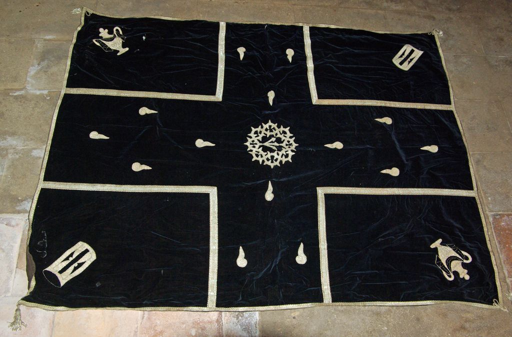 sommaire des textiles de l'église de Sanilhac, à Sanilhac-Sagriès
