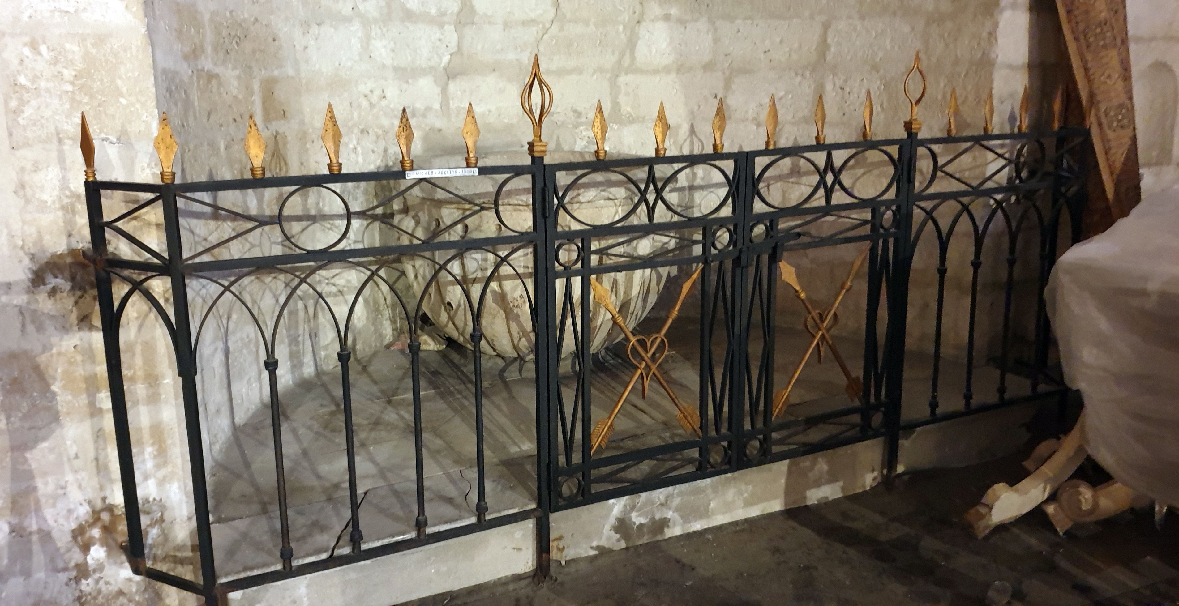 clôture des fonts baptismaux