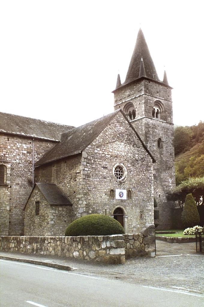 prieuré de bénédictins, église paroissiale Saint-Pierre, Saint-Ebons