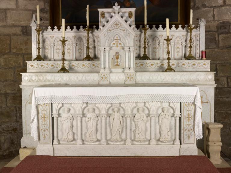 six chandeliers d'autel