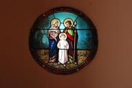 5 verrières historiées : saint Christophe , Sacré-coeur (2) , saint Joseph , Sainte Famille