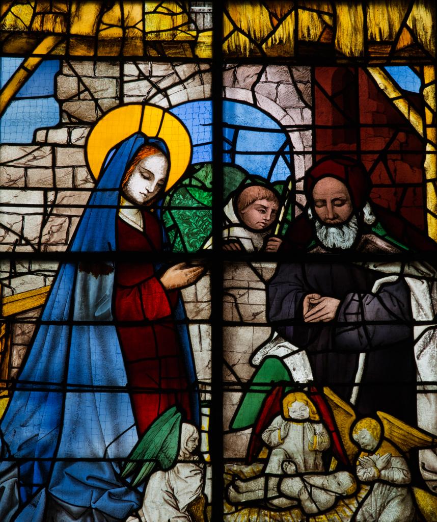 ensemble des verrières de la chapelle Notre-Dame de Nazareth
