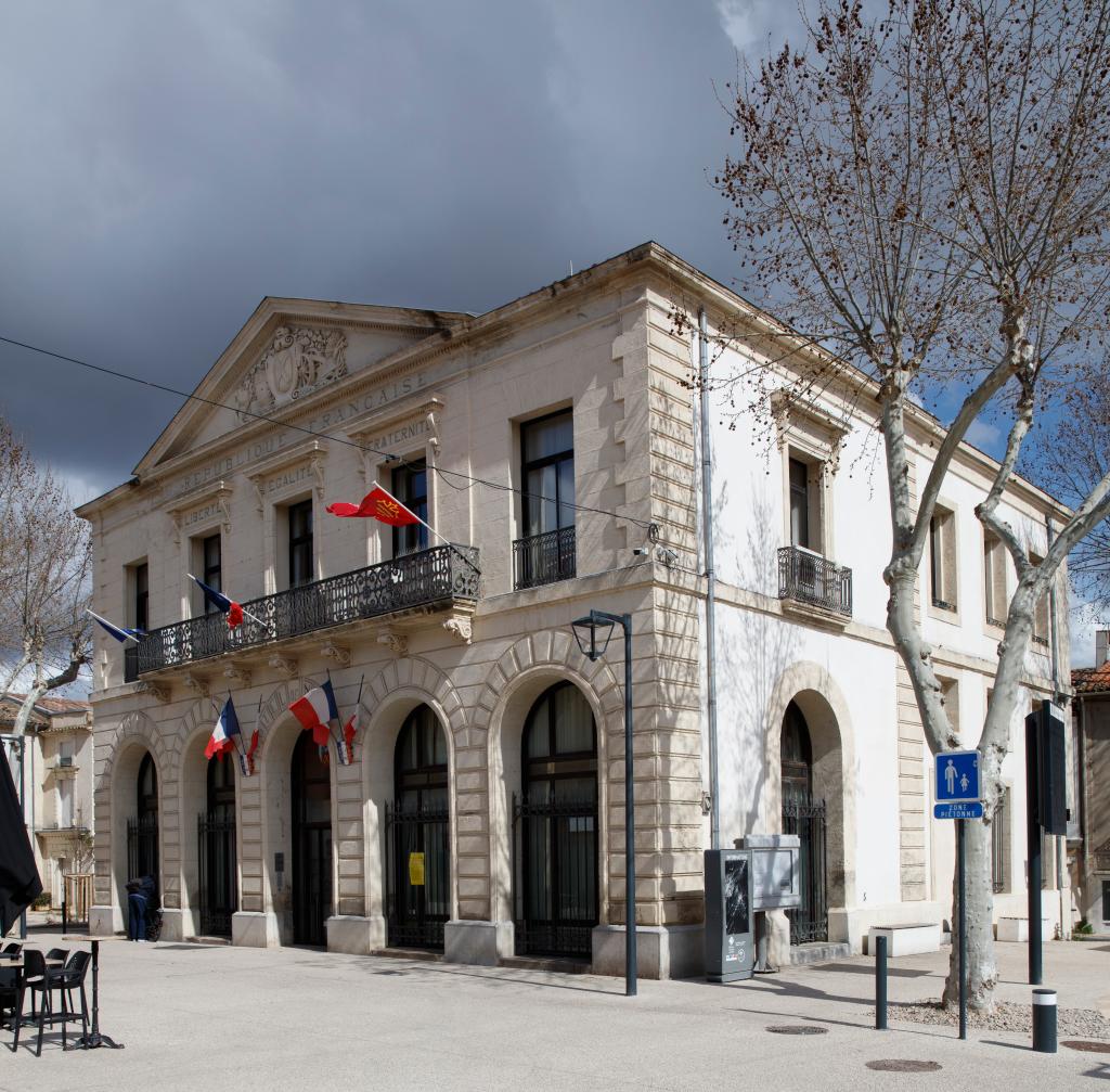 Mairie, halle,  (marché couvert), école