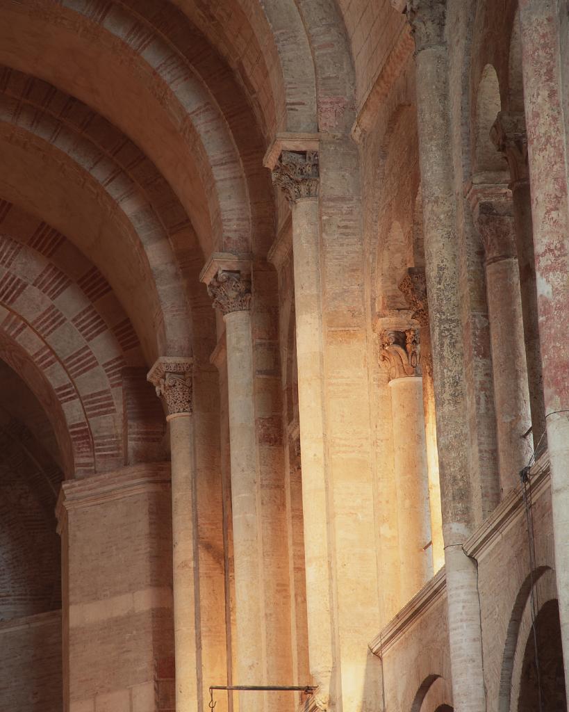 Abbaye de chanoines de saint Augustin, dite basilique Saint-Sernin, actuellement église paroissiale