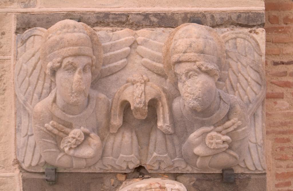 Abbaye de chanoines de saint Augustin, dite basilique Saint-Sernin, actuellement église paroissiale