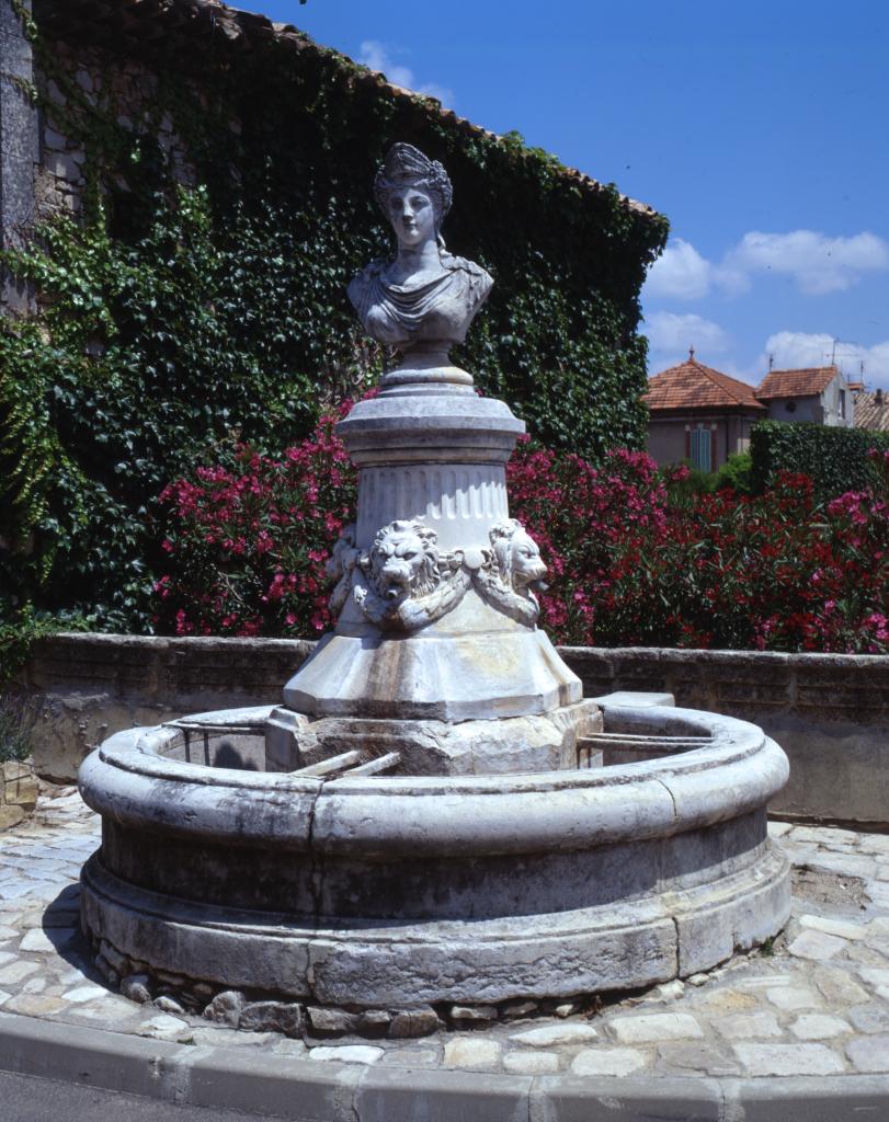 fontaine monumentale de la République