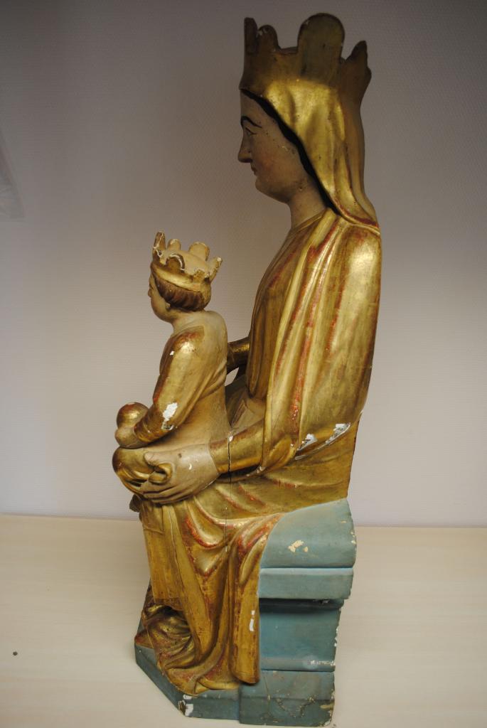 statue:Vierge à l'Enfant n° 2