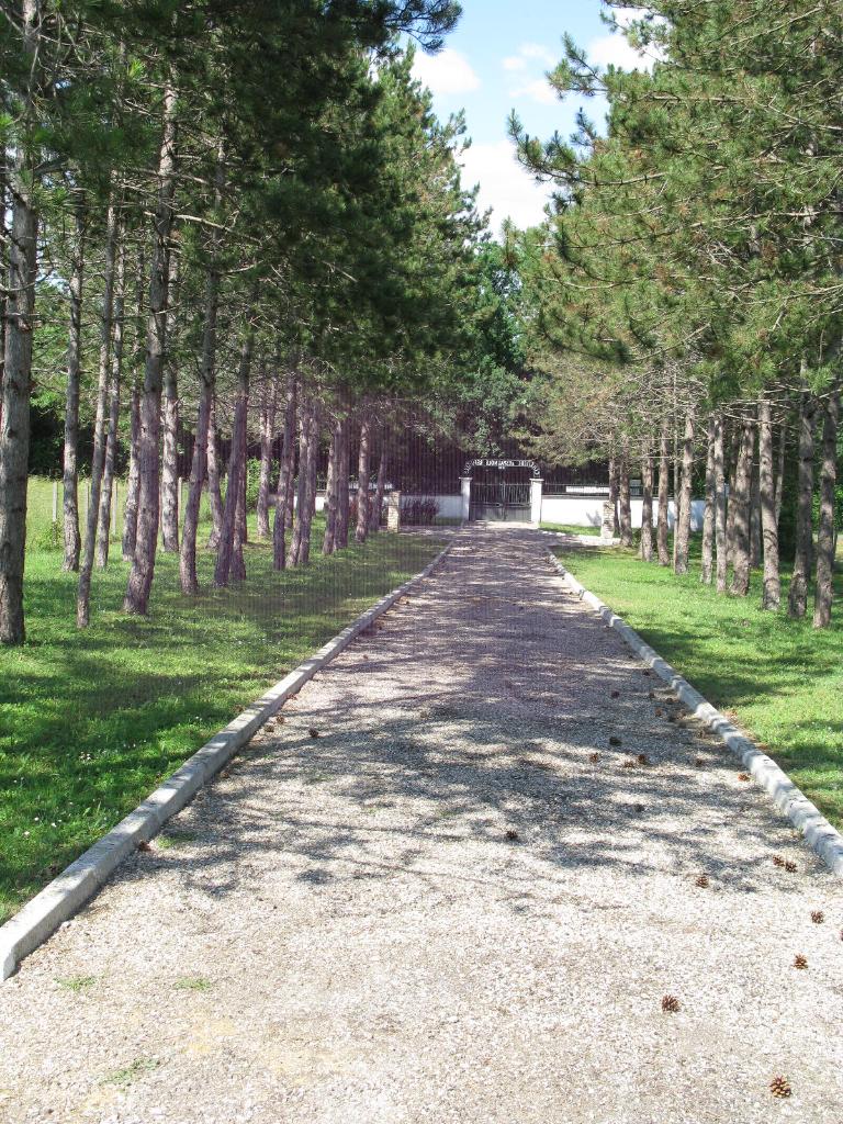 cimetière des réfugiés espagnols et monument commémoratif