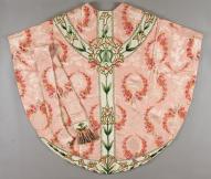 chasuble et étole roses