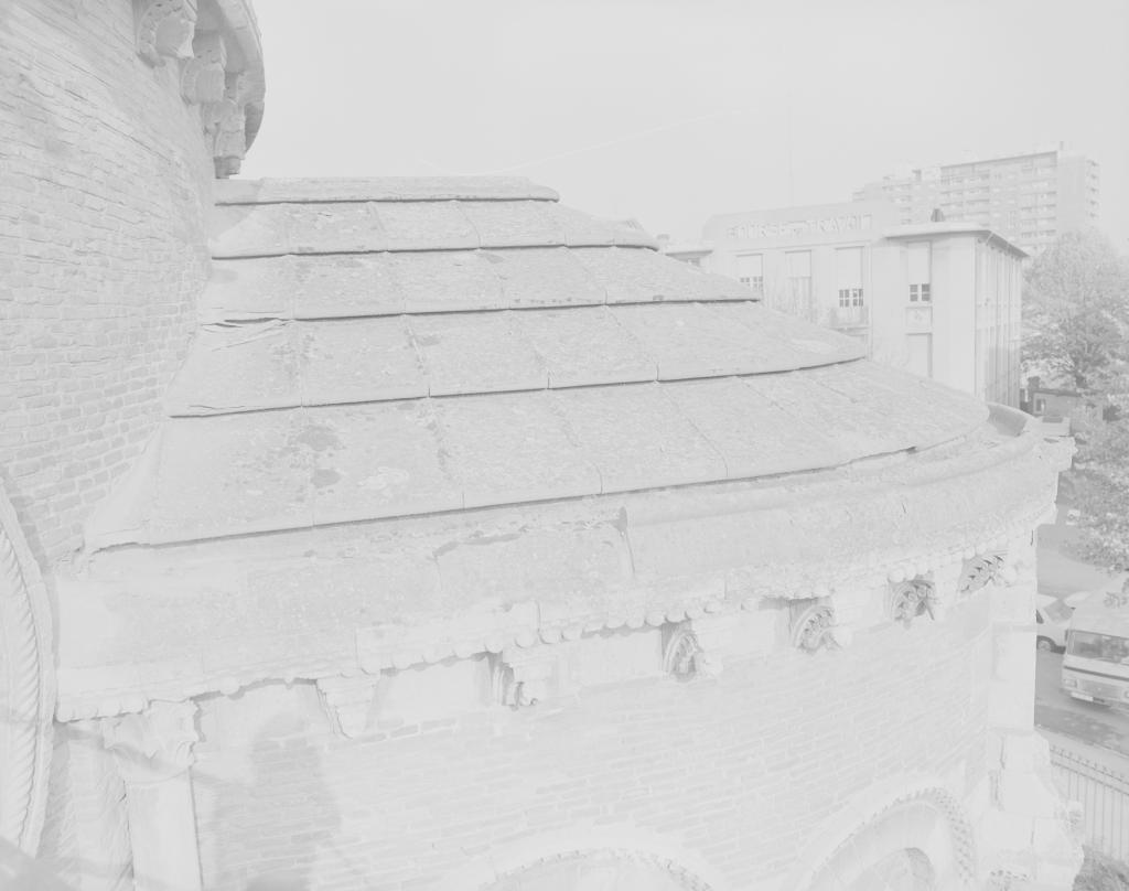 Abbaye de chanoines de saint Augustin, dite basilique Saint-Sernin, actuellement église paroissiale