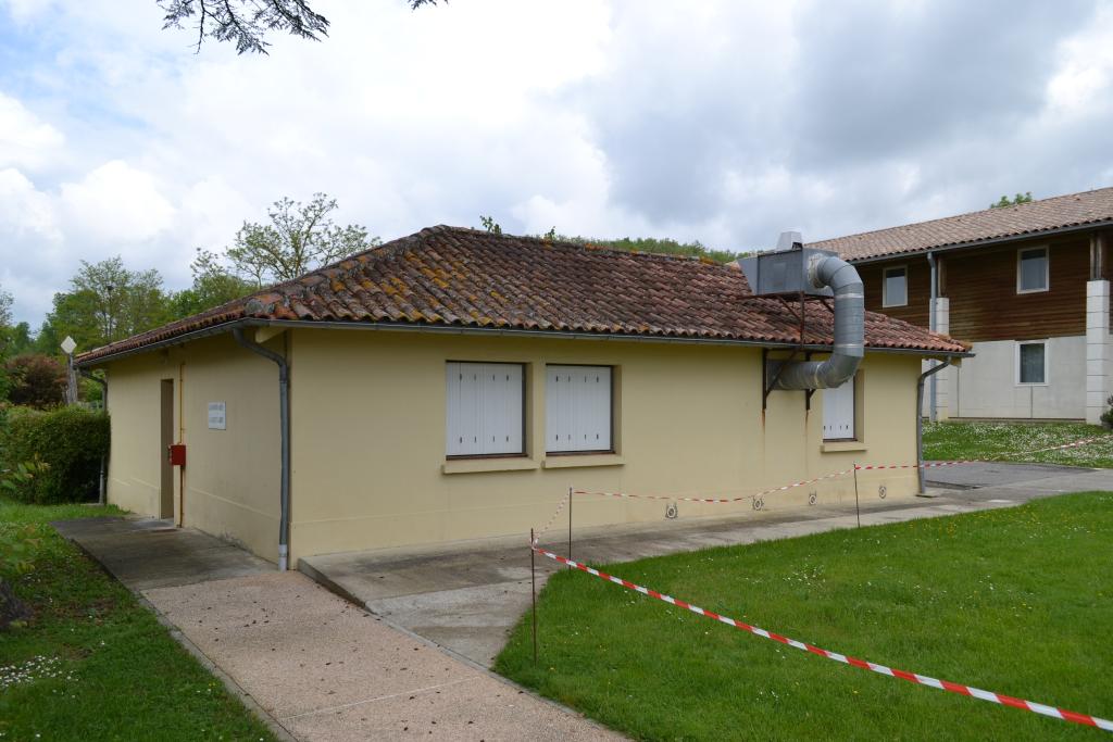 château, puis école des Frères de l'Instruction Chrétienne de Ploërmel, puis école ménagère agricole, aujourd'hui lycée d'enseignement général, technologique et agricole d'Auch Beaulieu-Lavacant