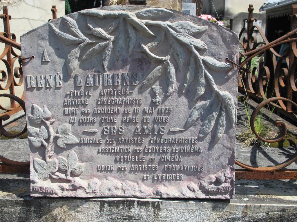 tombeau de la famille Moynet Laurens