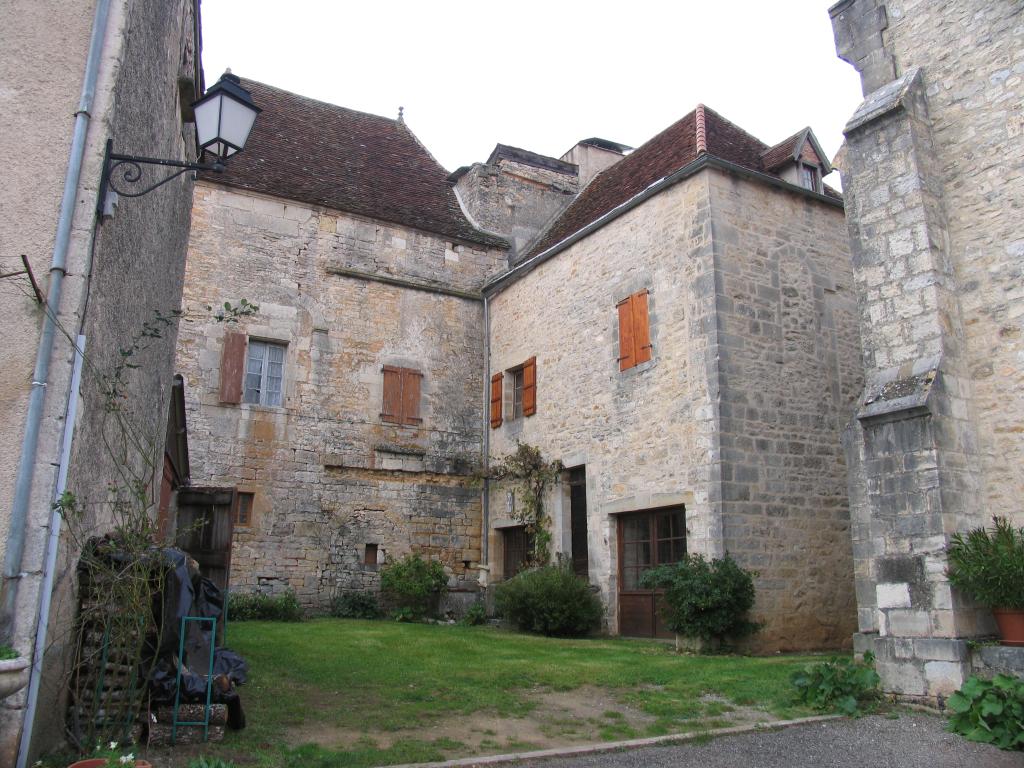 château ou commanderie d'hospitaliers de Saint-Jean-de-Jérusalem ?