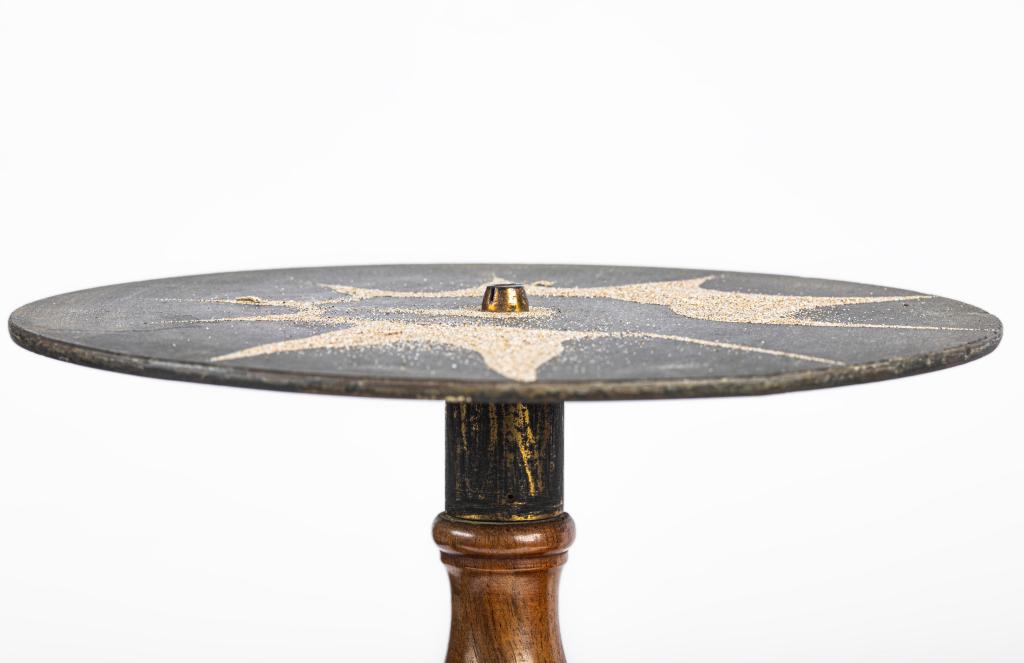 instrument scientifique : Plaques vibrantes pour figures de Chladni
