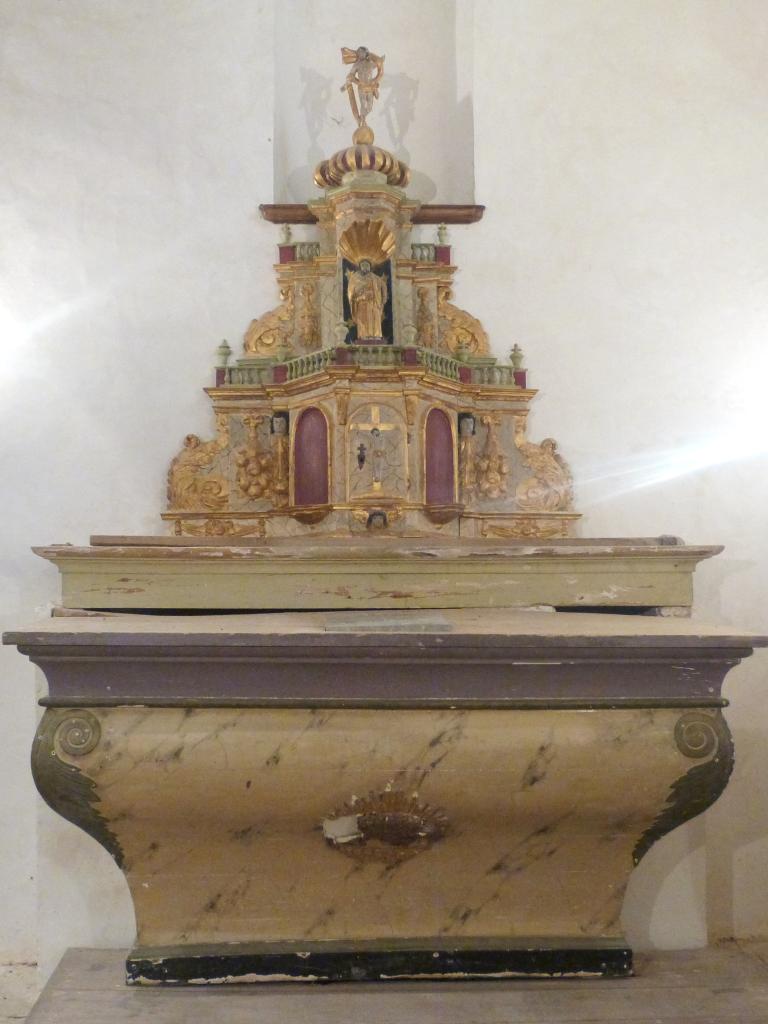 ensemble de l'autel secondaire de saint Joseph (autel tombeau, gradin d'autel, tabernacle à ailes et dais d'exposition)