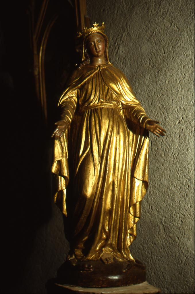statue Vierge de Miséricorde