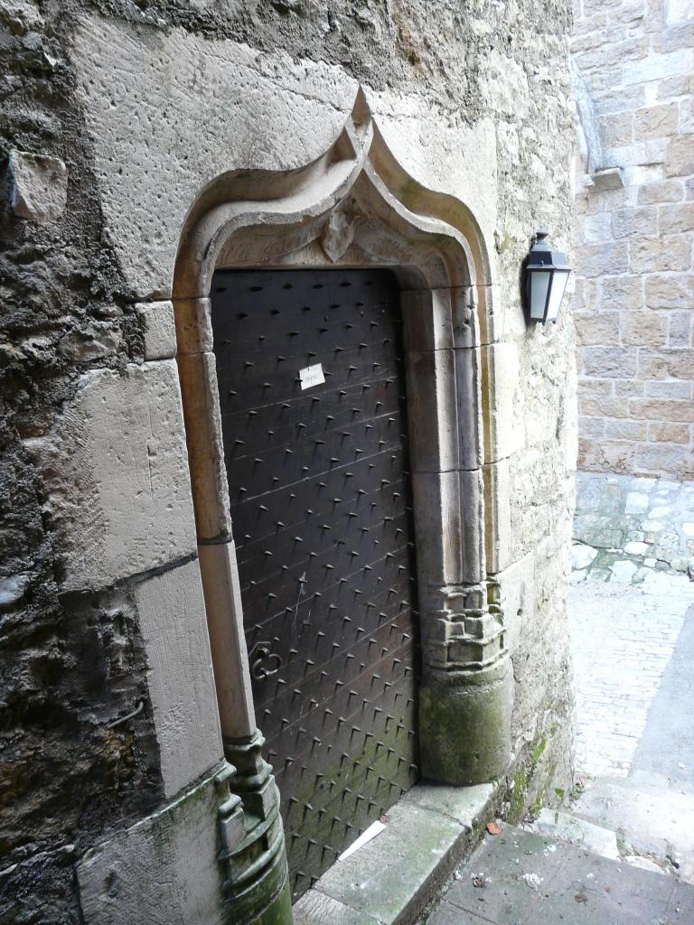 prieuré-doyenné Saint-Pierre