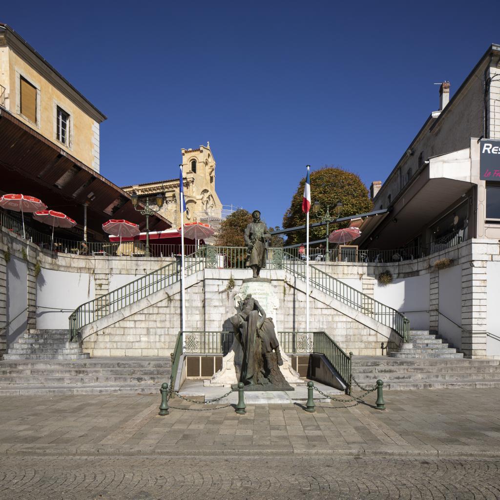 monument aux morts de la guerre de 1914-1918, de la guerre de 1939-1945, de la guerre de 1946-1954 (Indochine), de la guerre de 1954-1962 (Algérie) et de 2008 (Afghanistan)