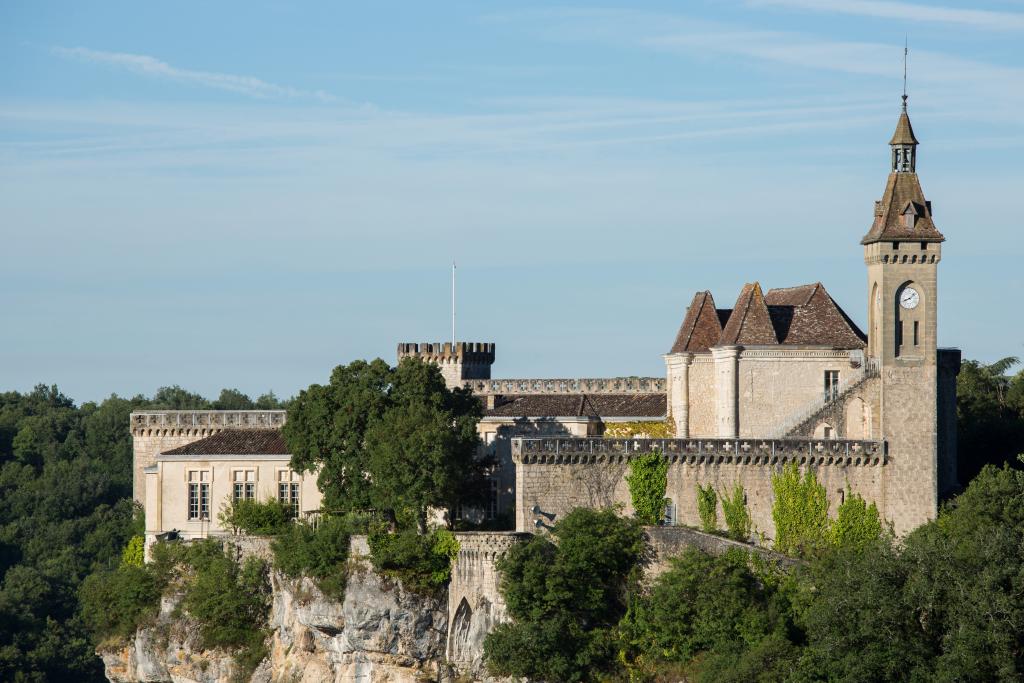 château abbatial, puis château des évêques
