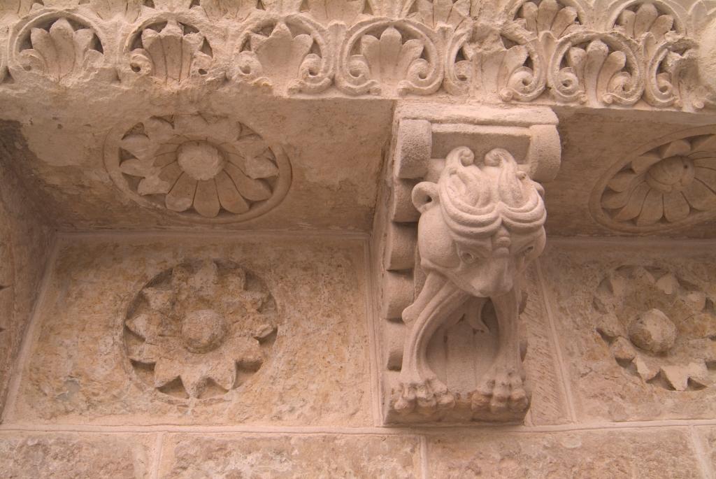 Abbaye de chanoines de saint Augustin, dite basilique Saint-Sernin, actuellement église paroissiale